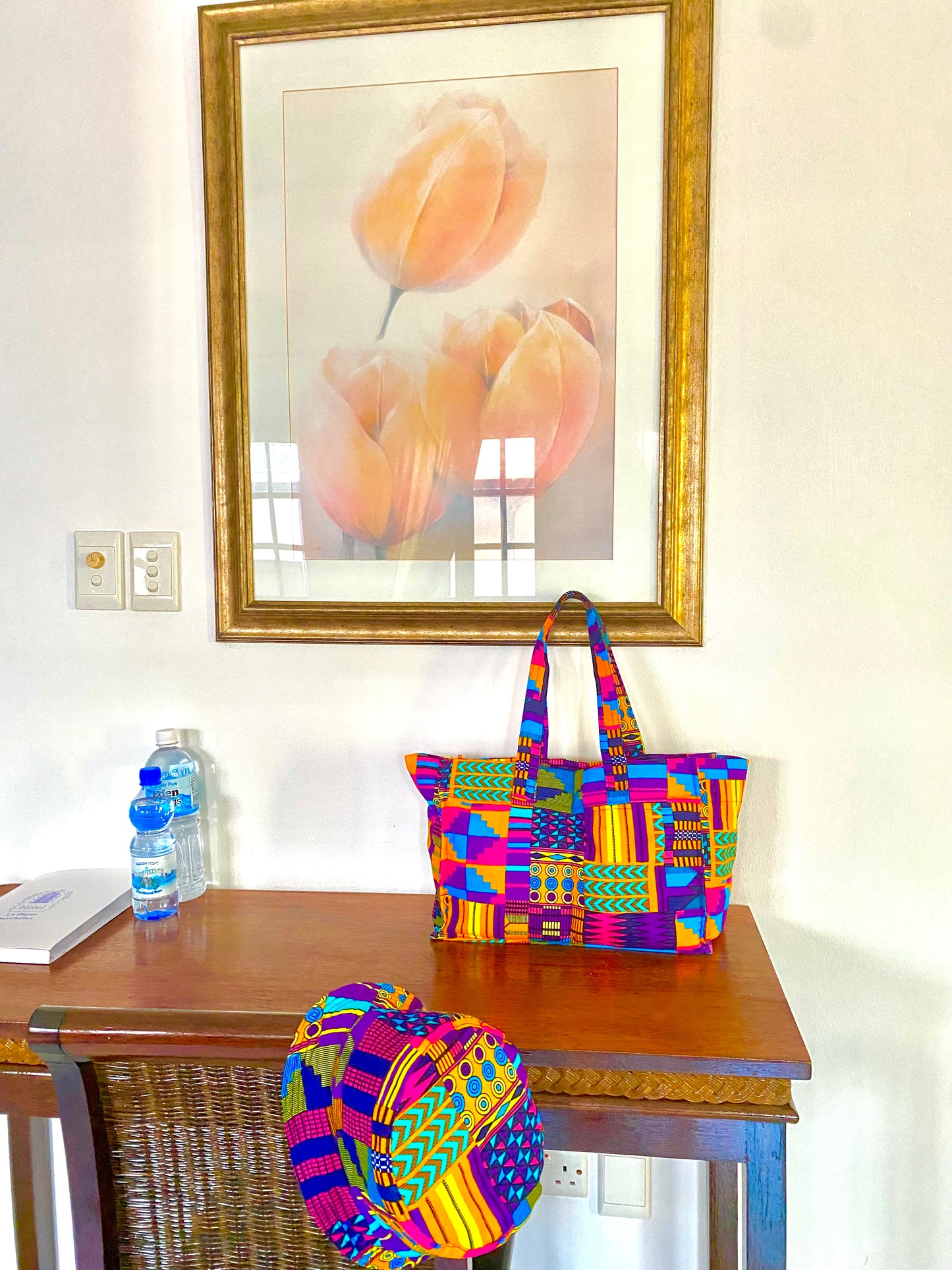 Box shaped tote bag