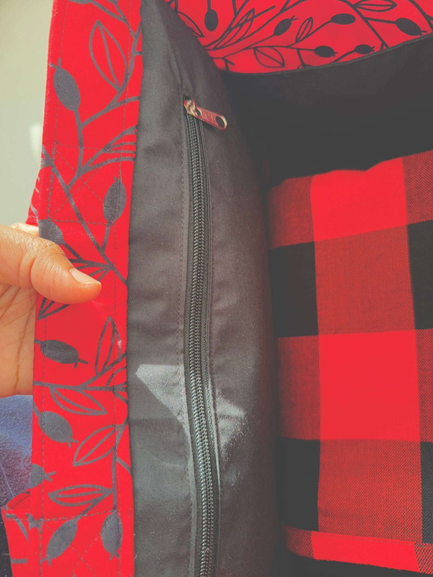 Box shaped tote bag